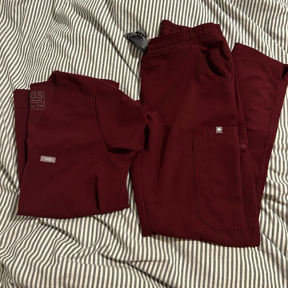 FIGS Women’s Catarina and Yola Scrub Set - Burgundy size XXS / XXSP